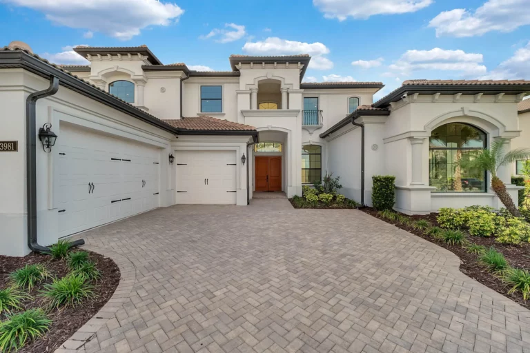 Groveland-Real-Estate-Katie-Dodd (2) Groveland Real Estate Katie Dodd